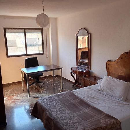 Habitacion Amplia Con Vistas Гранада Екстериор снимка